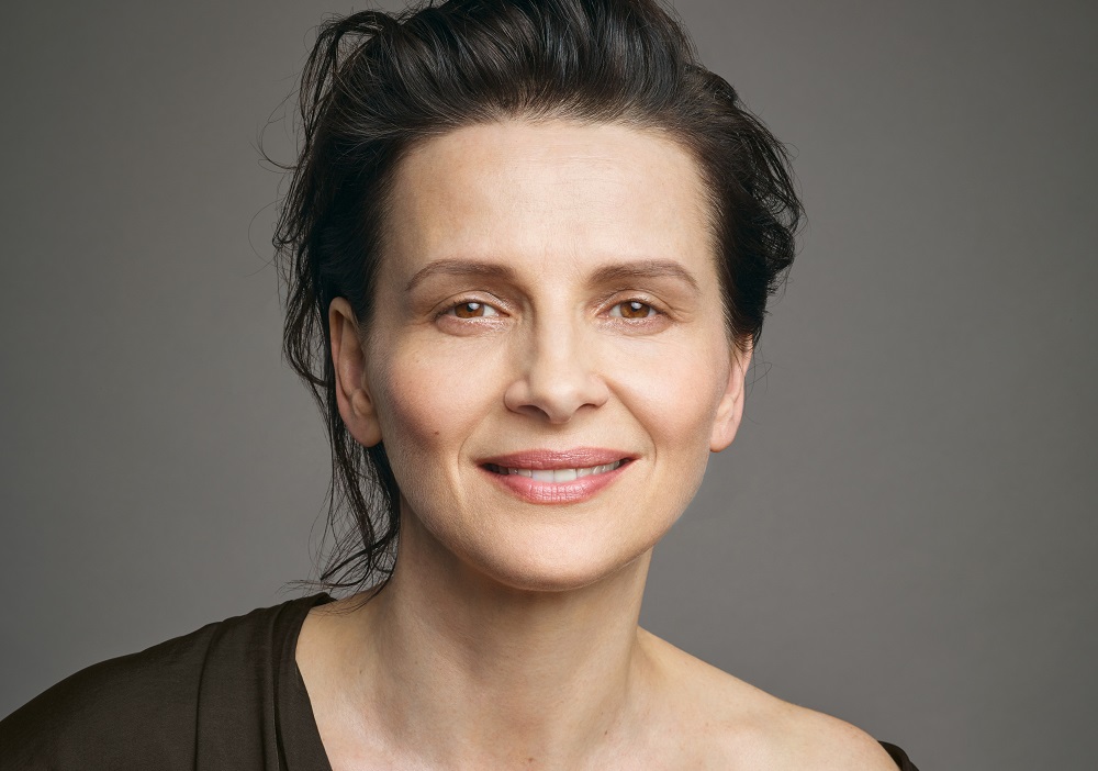 How tall is Juliette Binoche?